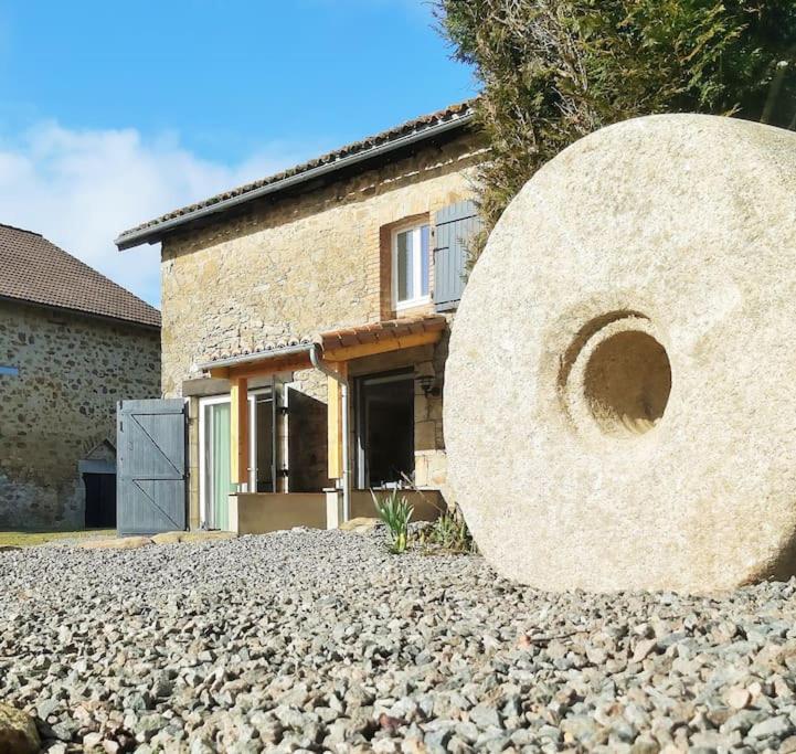 Beautiful 2 Bed Cottage With Swimming Pool Pagéas Exterior photo